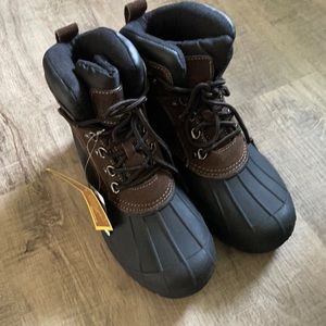 Smith’s men’s winter boots. Size 9